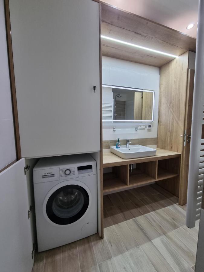 Apartman Nerudovka D 104, Finska Sauna, Garazove Stani Loučná pod Klínovcem Eksteriør bilde