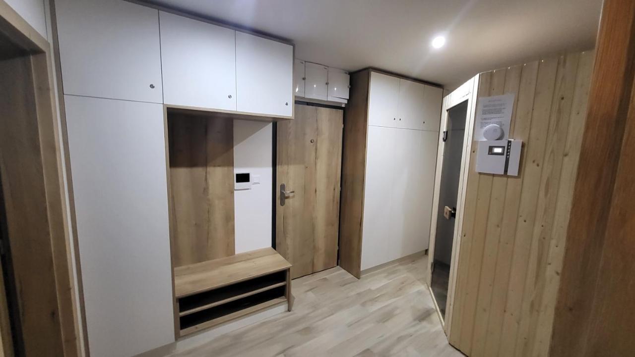 Apartman Nerudovka D 104, Finska Sauna, Garazove Stani Loučná pod Klínovcem Eksteriør bilde